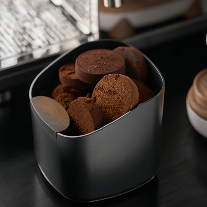 Forma | Cajón de golpes de café Knock Box