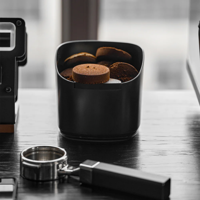 Forma | Cajón de golpes de café Knock Box