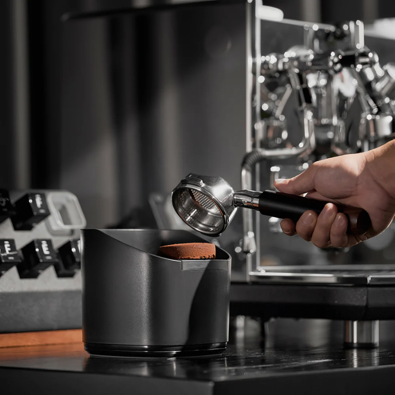 Forma | Cajón de golpes de café Knock Box
